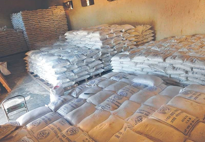 गाउँमा पुगेन सदरमुकाममा बिकेन